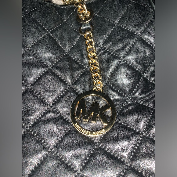 Michael Kors purse. - Picture 2 of 14